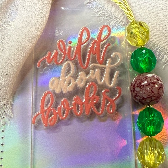 Acrylic bookmark “Wild about books” design, tassel and beads. NWOT - Picture 6 of 7